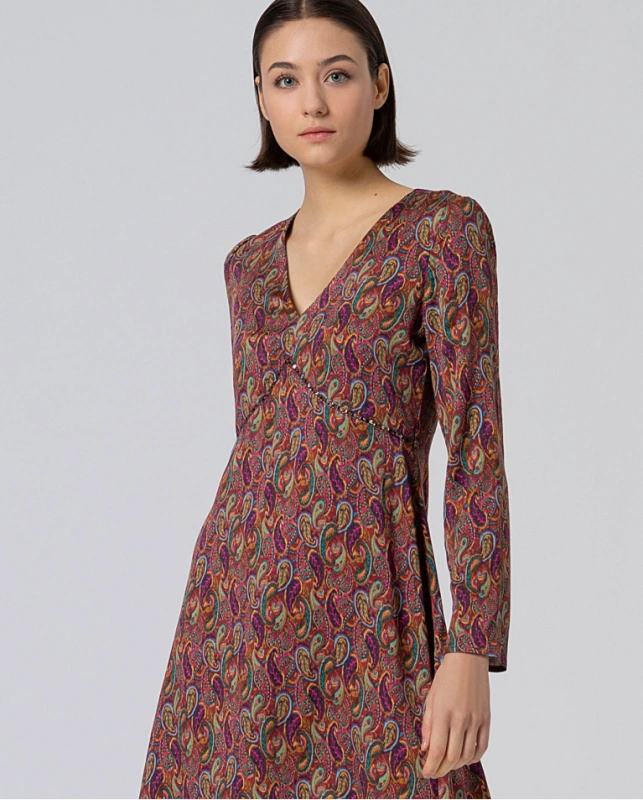 SURKANA Dámske vzorované šaty s trblietavou aplikáciou pod prsiami. 555LASE722