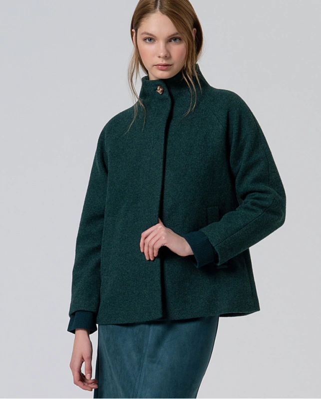 SURKANA Dámsky tmavozelený vlnený kabát. 565NICO421